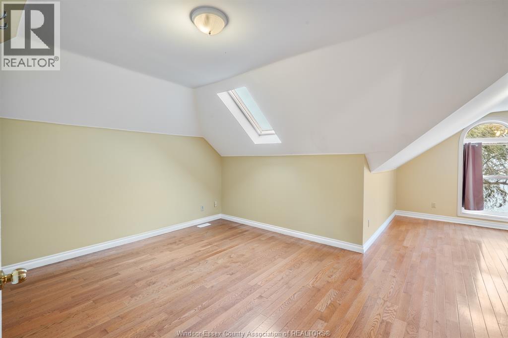 5530 St. Clair Property Photo 16