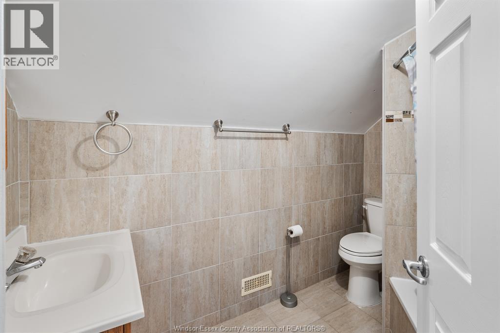5530 St. Clair Property Photo 20