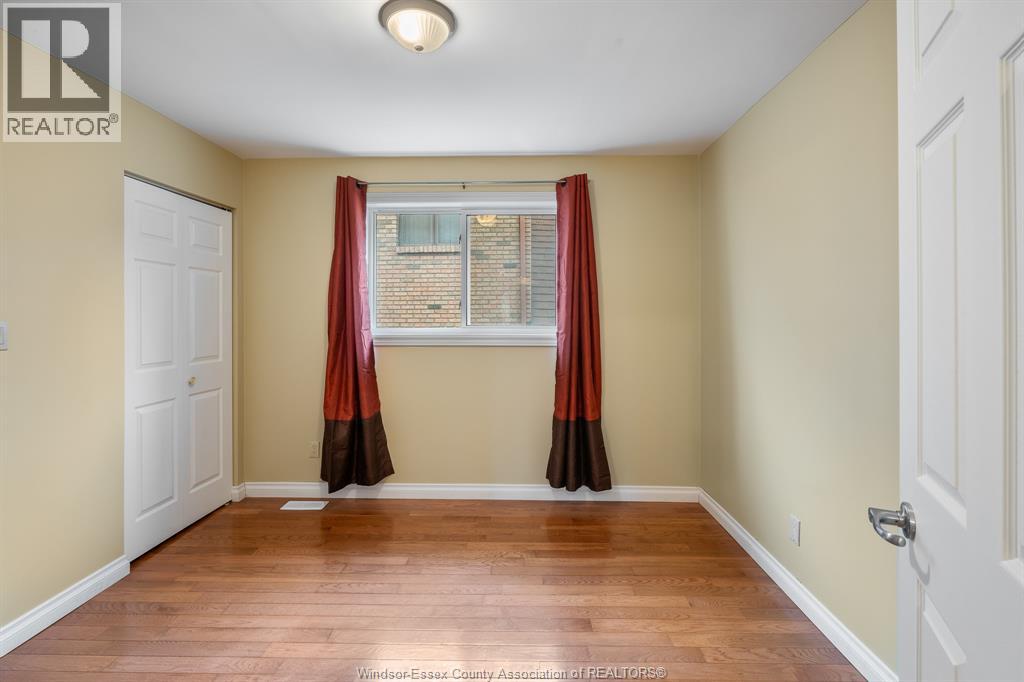 5530 St. Clair Property Photo 21