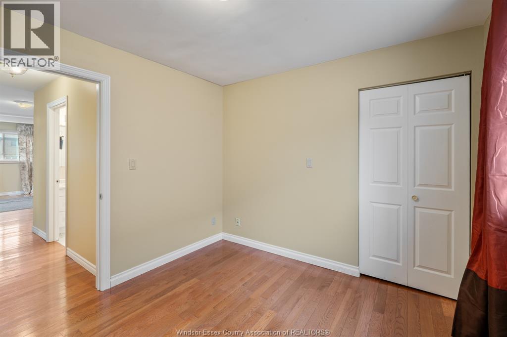 5530 St. Clair Property Photo 22