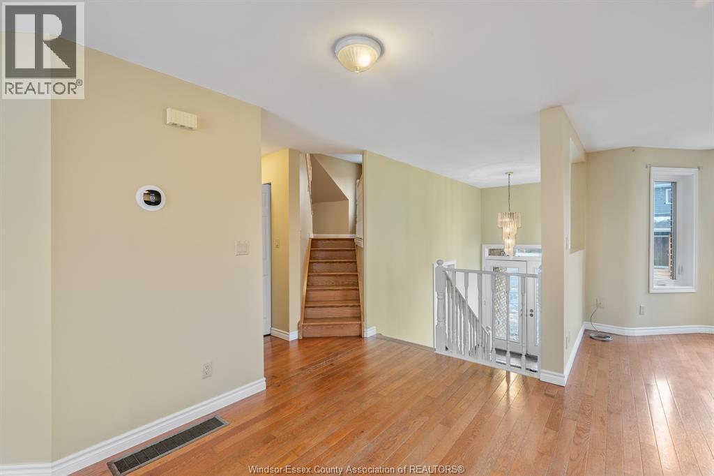 5530 St. Clair Property Photo 27