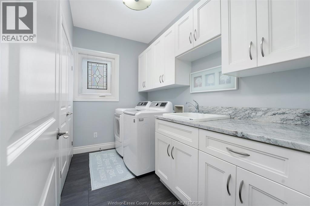 2216 Roxborough Property Photo 34