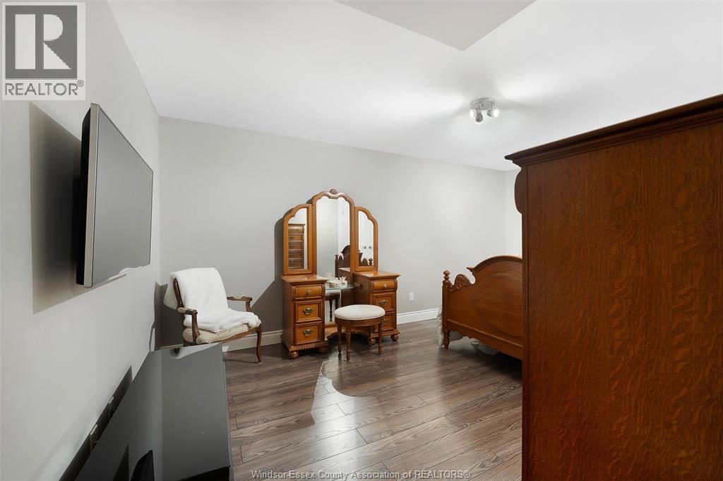 2216 Roxborough Property Photo 44