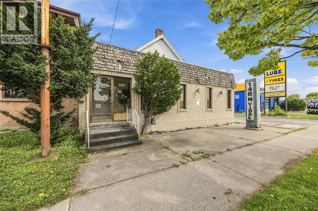 148 Vidal Street North Property Photo 2