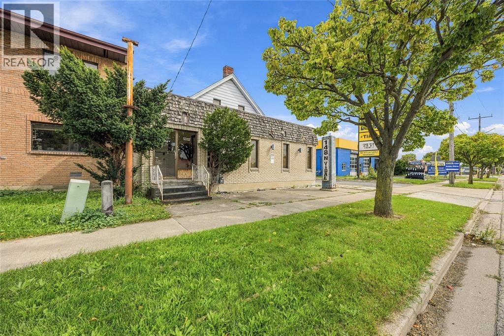 148 Vidal Street North Property Photo 6