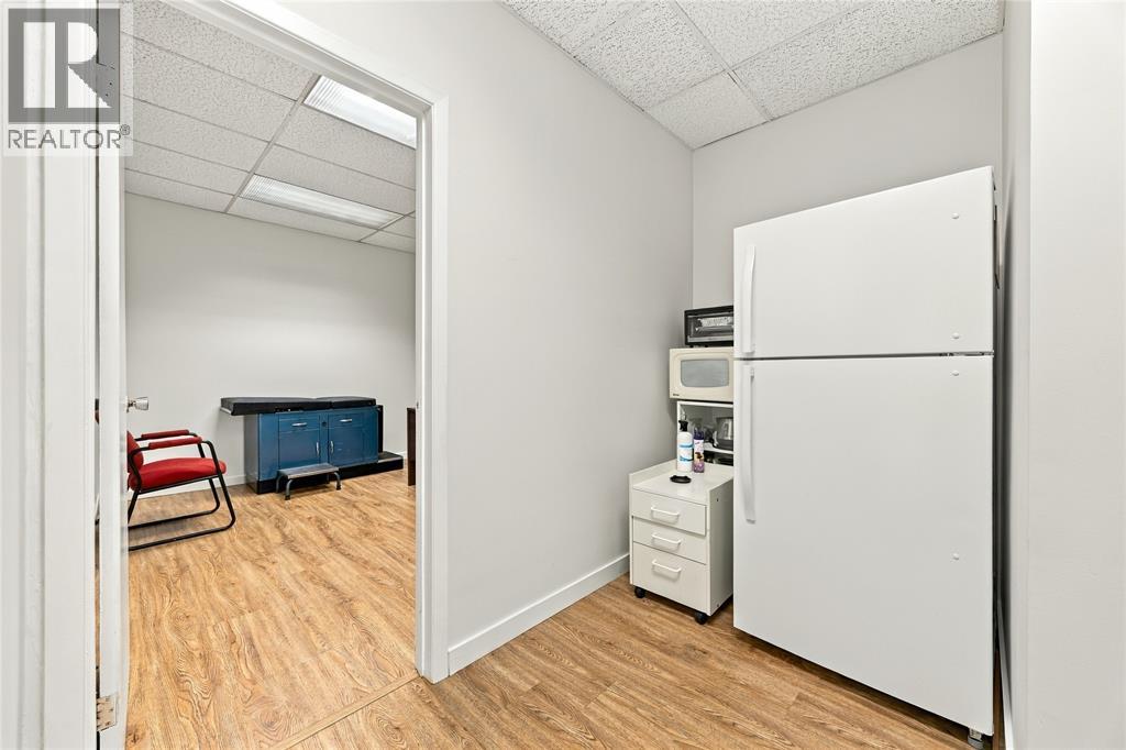 148 Vidal Street North Property Photo 27