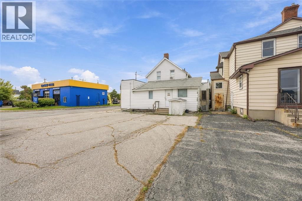 148 Vidal Street North Property Photo 33