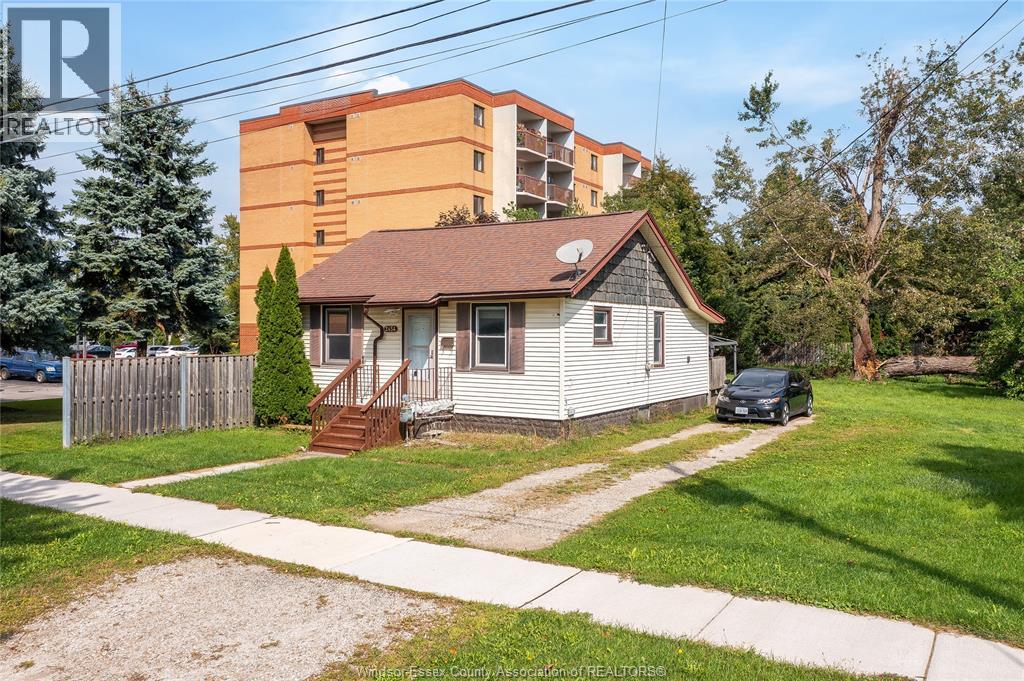 2454 Jos St. Louis Avenue Property Photo 2