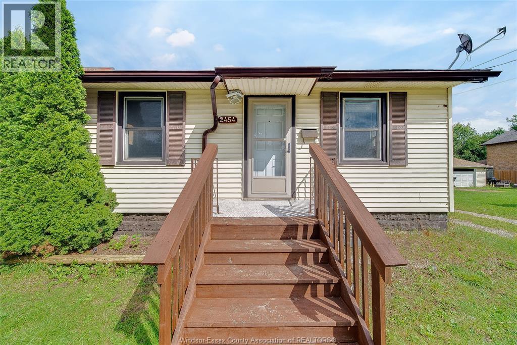 2454 Jos St. Louis Avenue Property Photo 3