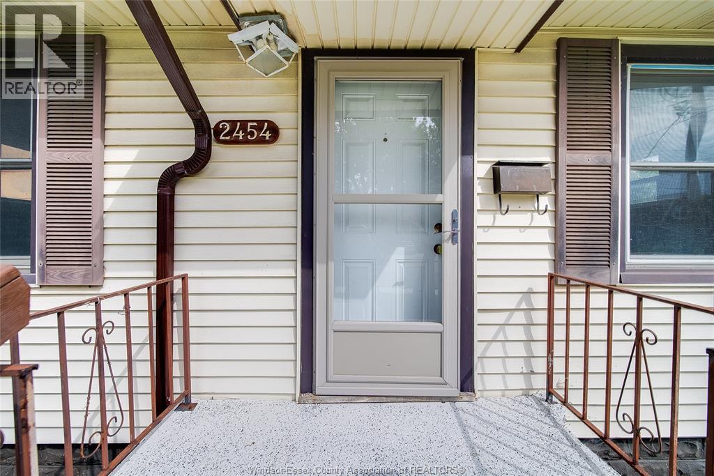 2454 Jos St. Louis Avenue Property Photo 4