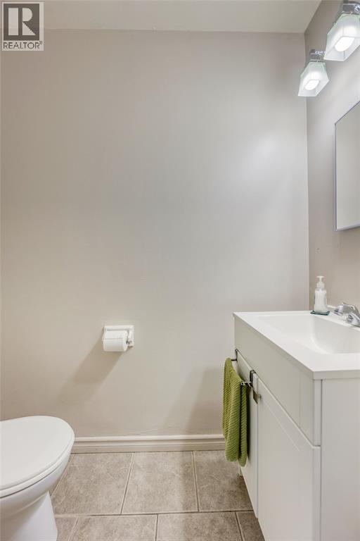 243 Hampton Avenue Unit# 13 Property Photo 10