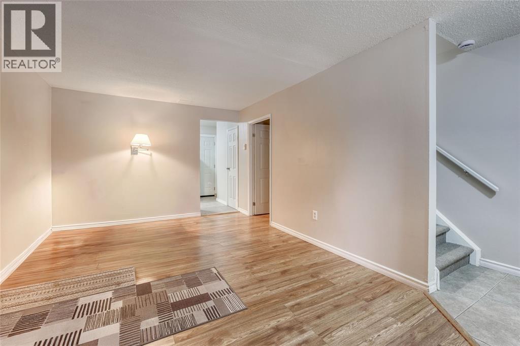 243 Hampton Avenue Unit# 13 Property Photo 12