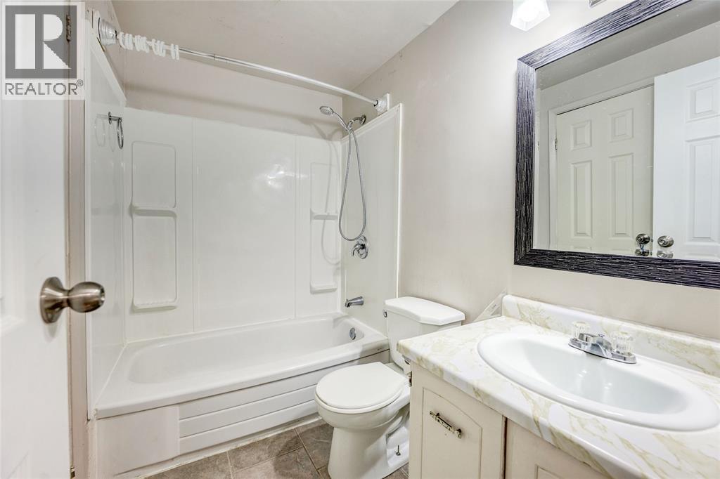 243 Hampton Avenue Unit# 13 Property Photo 16