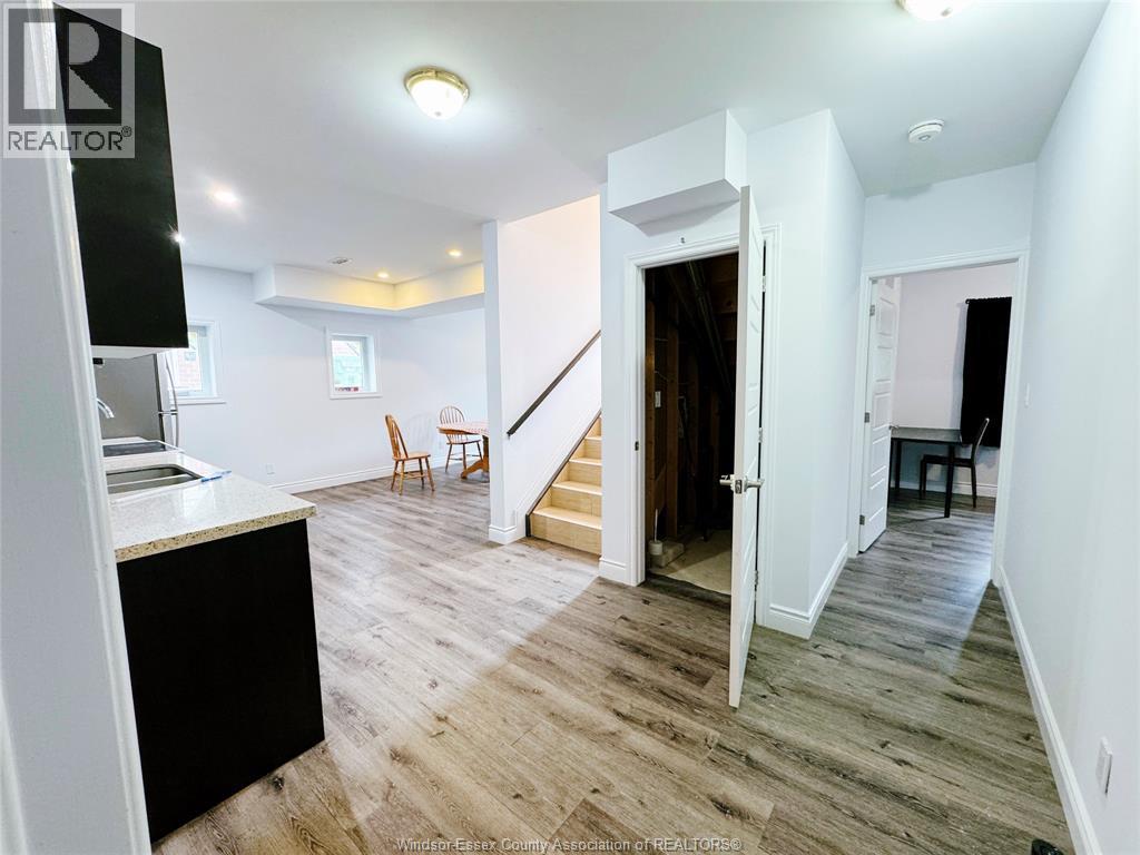 475 Josephine Unit# Lower Property Photo 5