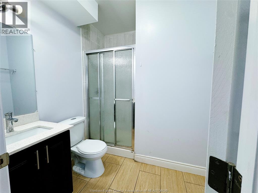 475 Josephine Unit# Lower Property Photo 8