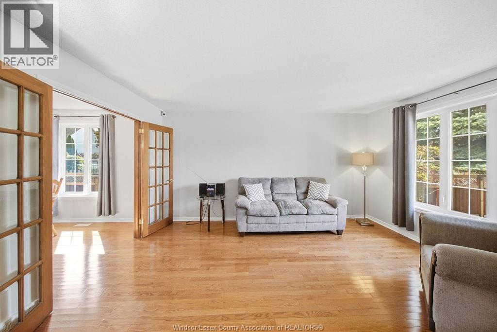 12091 Oliver Property Photo 5
