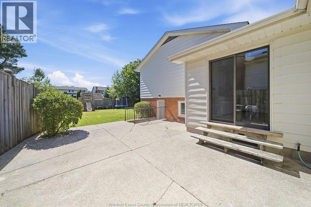 12091 Oliver Property Photo 44