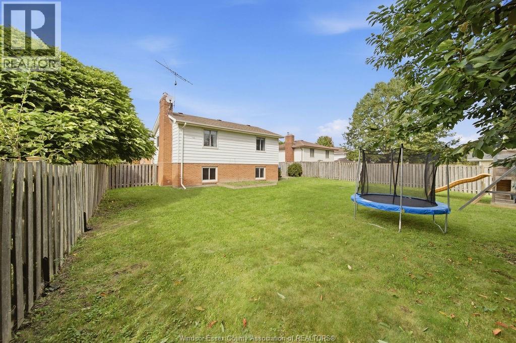 12091 Oliver Property Photo 49