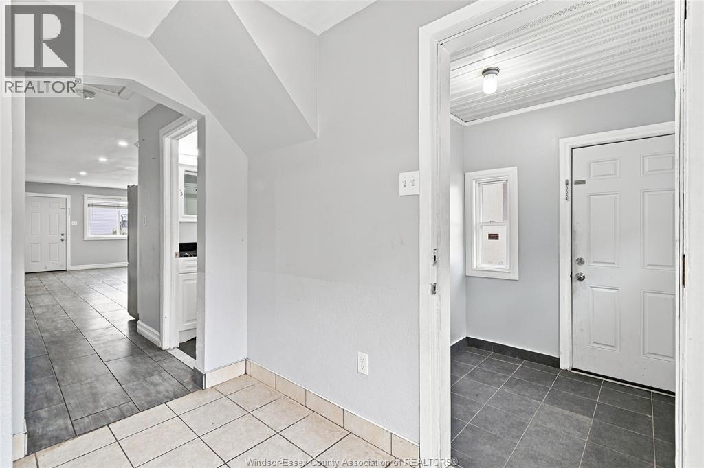 3453 Walker Road Property Photo 13