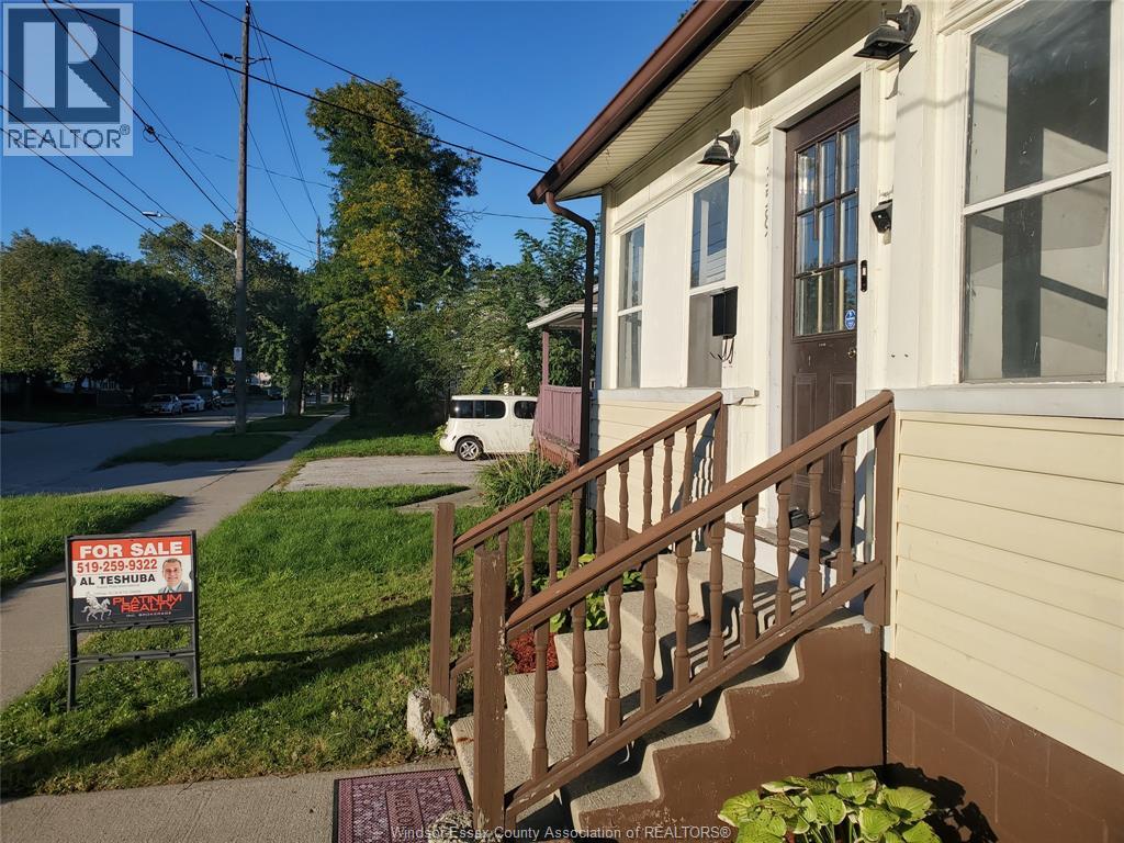 3587 Bloomfield Property Photo 5