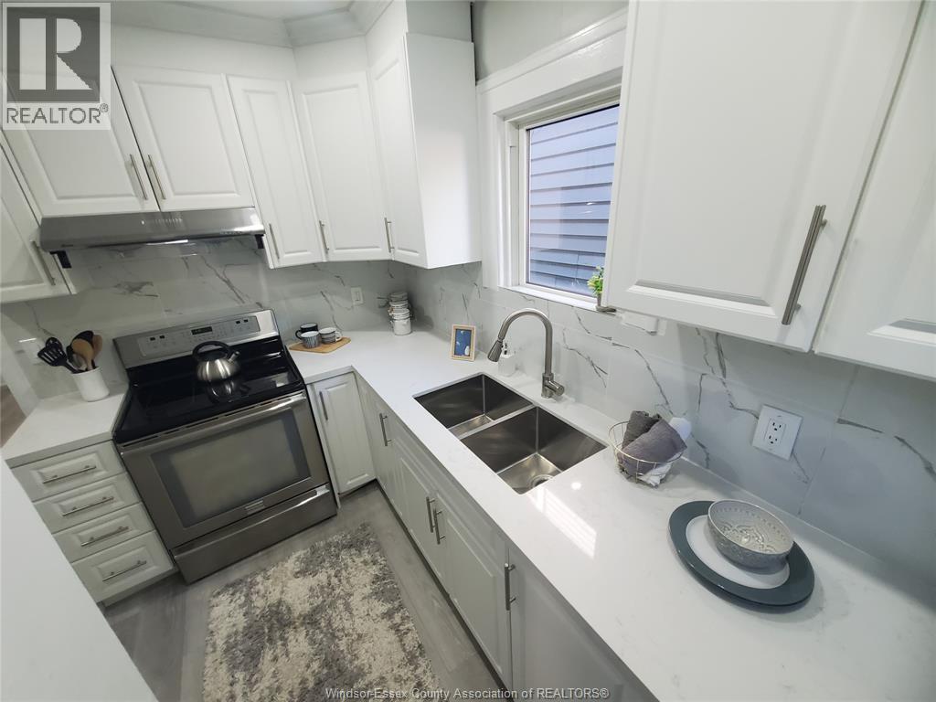 3587 Bloomfield Property Photo 24