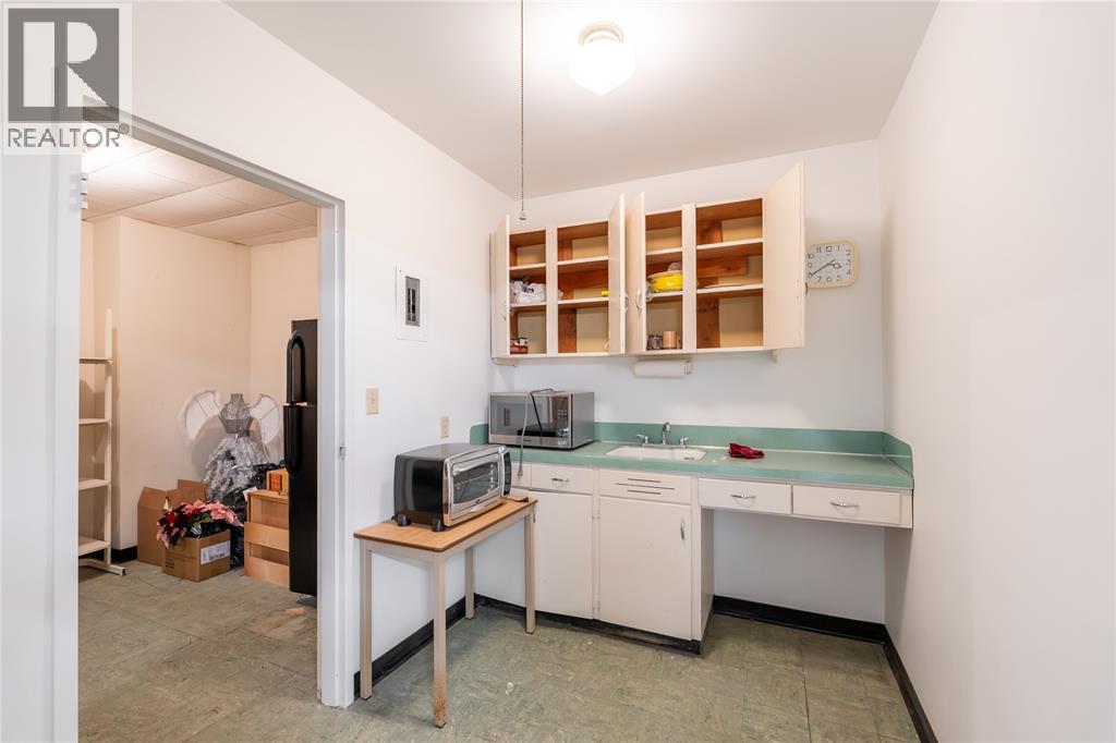 110 Mitton Street South Property Photo 25