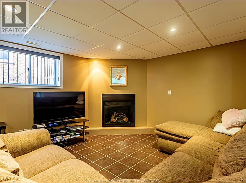 2520 Le Boeuf Property Photo 12