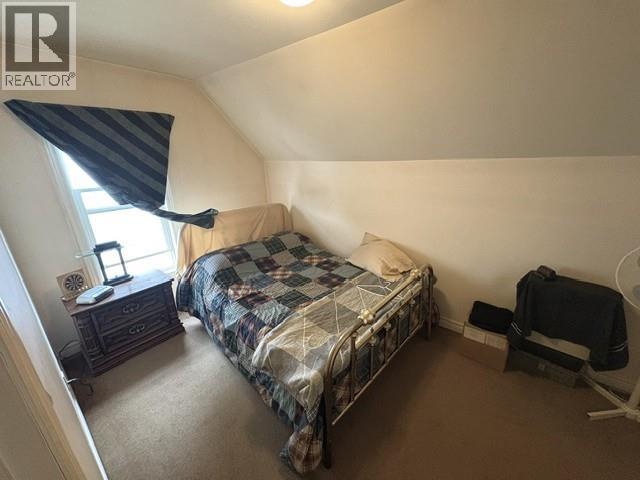 404 Russell Street South Property Photo 14