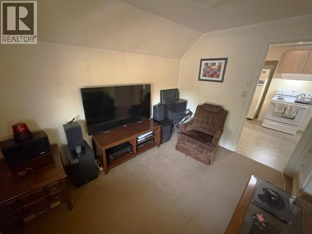 404 Russell Street South Property Photo 16