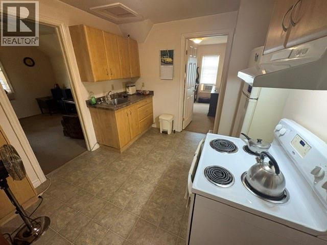 404 Russell Street South Property Photo 18