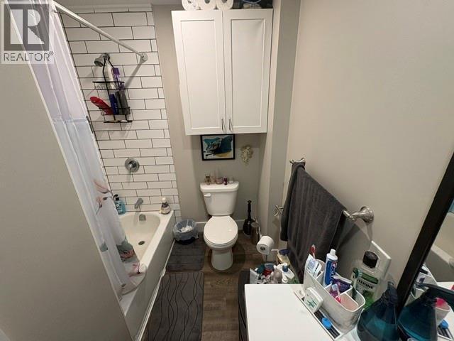 404 Russell Street South Property Photo 23