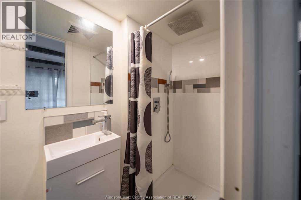 475 Mckay Avenue Property Photo 10