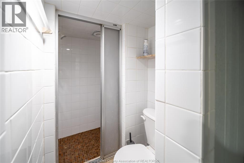 475 Mckay Avenue Property Photo 14