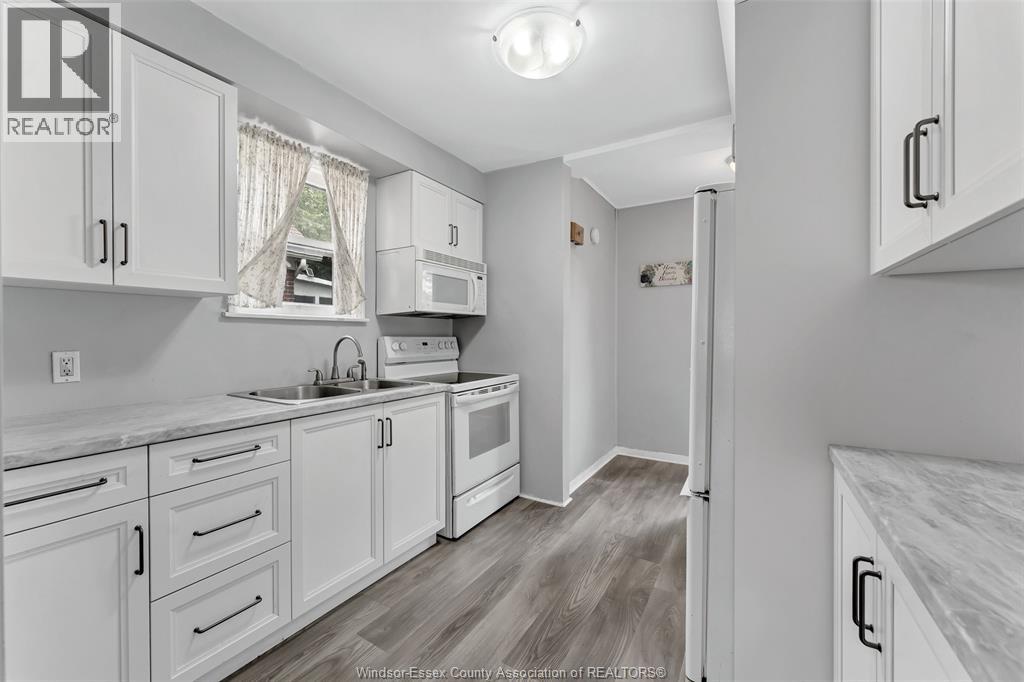 2322 Byng Road Property Photo 12