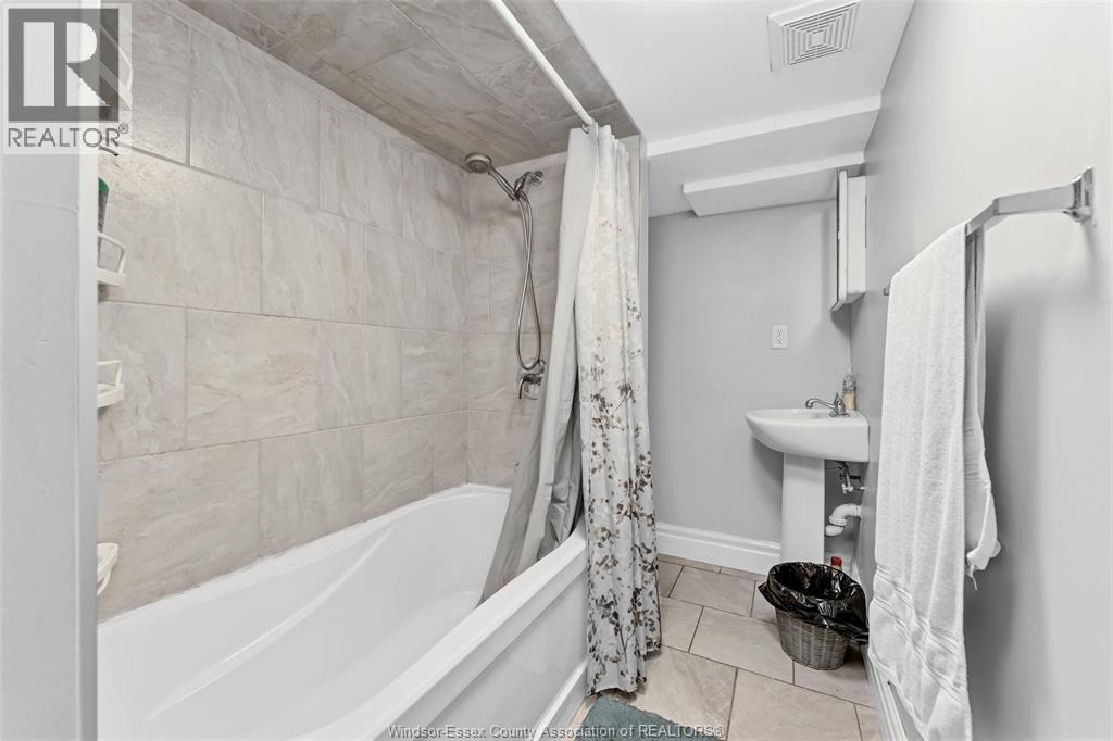 2322 Byng Road Property Photo 26
