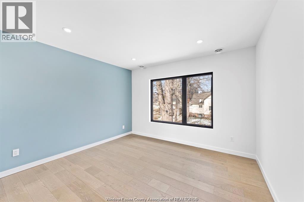687 Assumption Street Property Photo 13