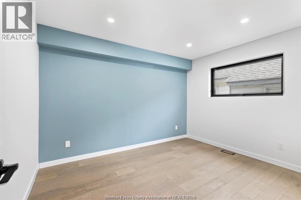 687 Assumption Street Property Photo 14