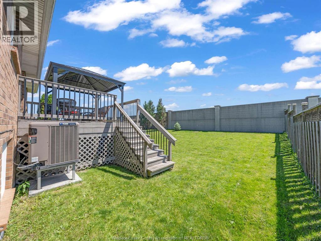 1541 Heatherglen Drive Property Photo 2