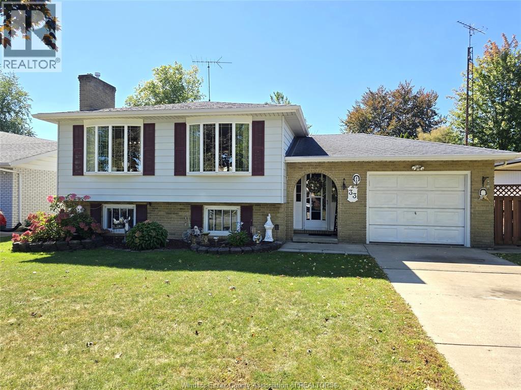 33 BENNIE AVENUE Property Photo 1