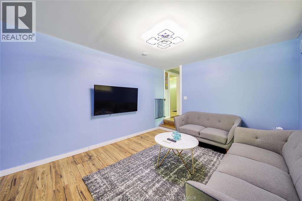 2628 Meighen Road Property Photo 14