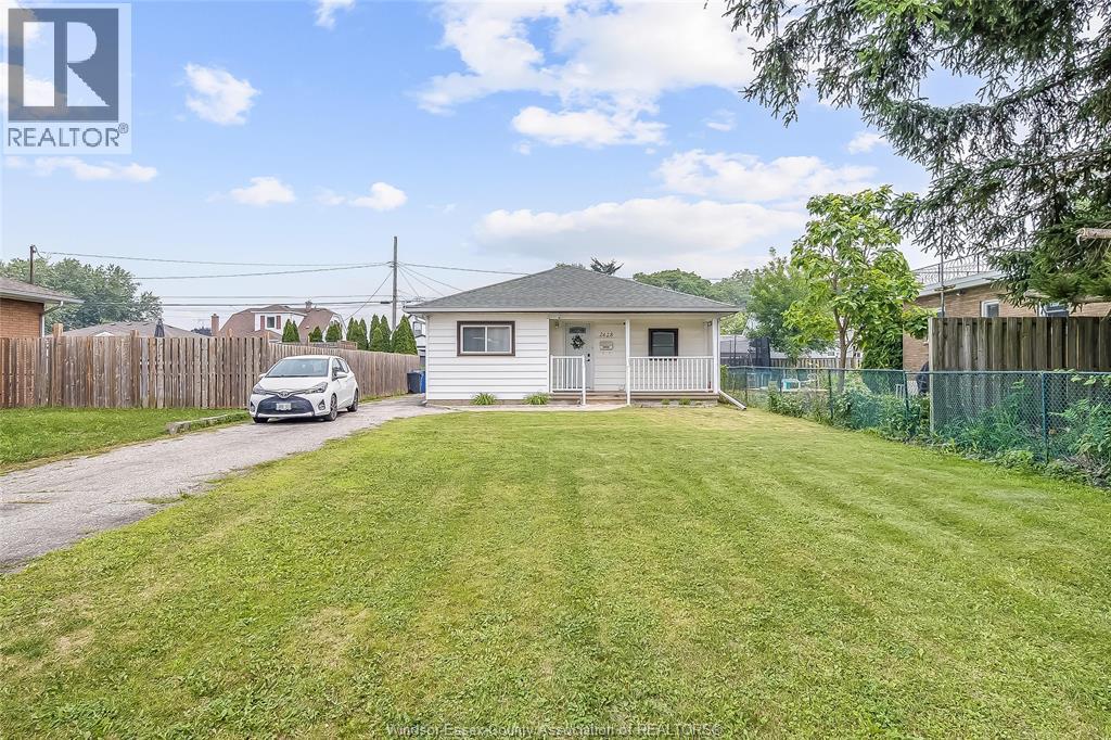 2628 Meighen Road Property Photo 30