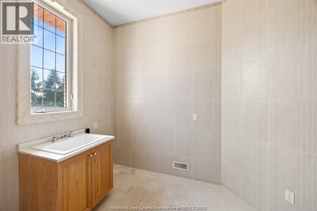 7348 Howard Property Photo 24
