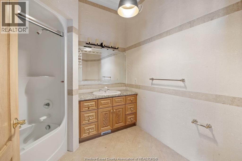 7348 Howard Property Photo 26
