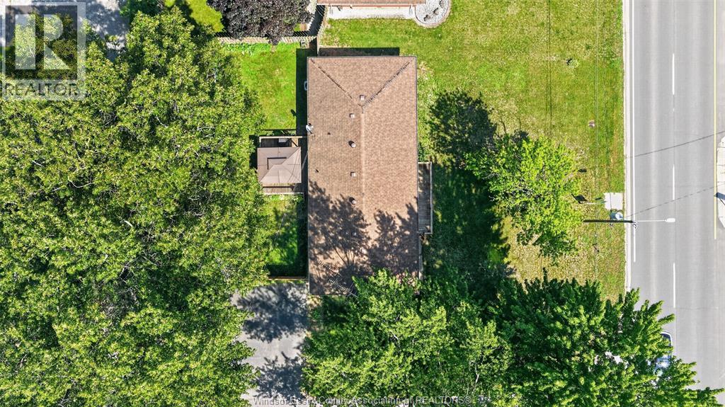 520 Front Road Property Photo 32