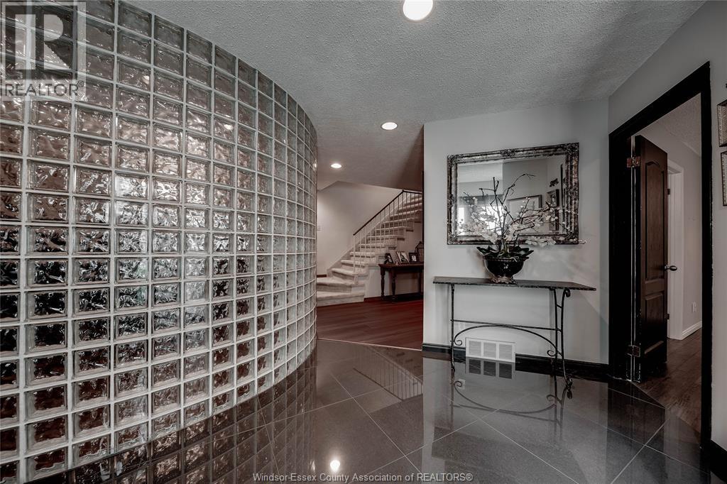 110 Marine Drive Unit# 3 Property Photo 8