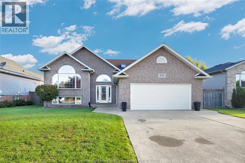 237 Woodview Drive Photo de la propriété 1