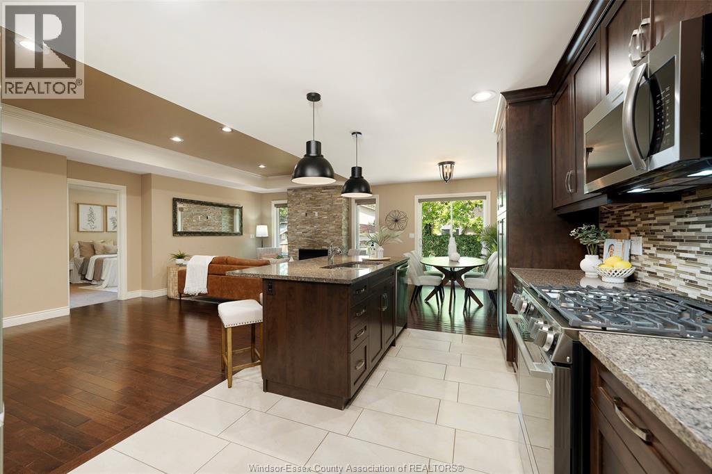 11892 Boulder Crescent Property Photo 8