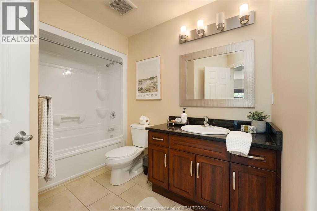 11892 Boulder Crescent Property Photo 17