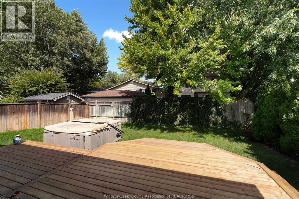 11892 Boulder Crescent Property Photo 25