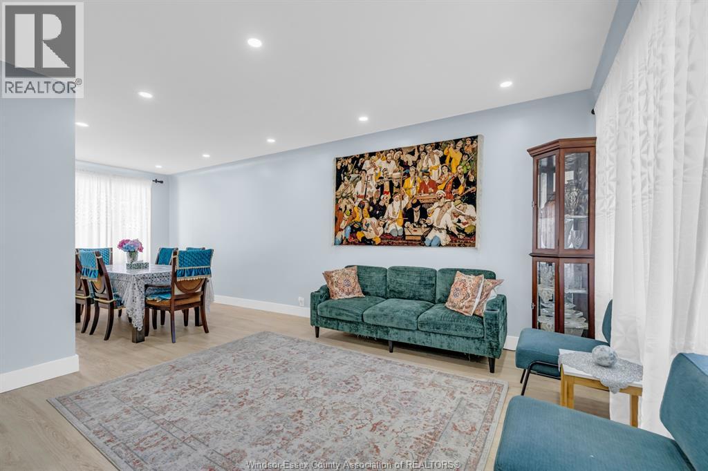 3660 Roxborough Property Photo 6
